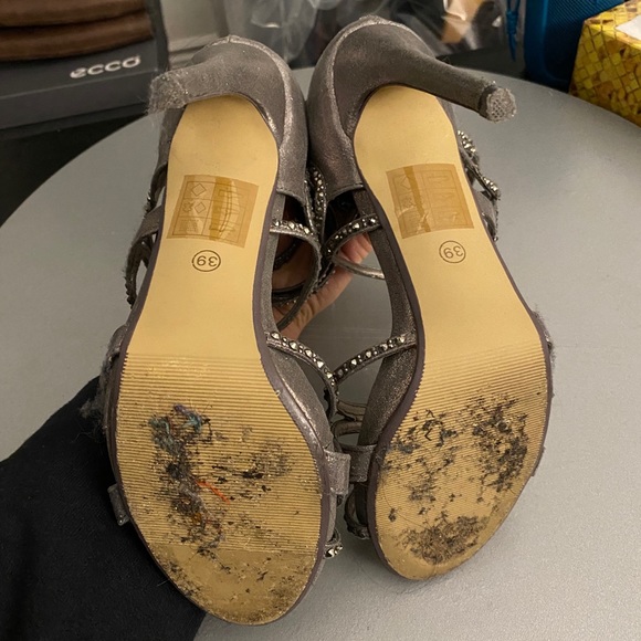 Glitzy Zip Back Cage Heels - Picture 4 of 4